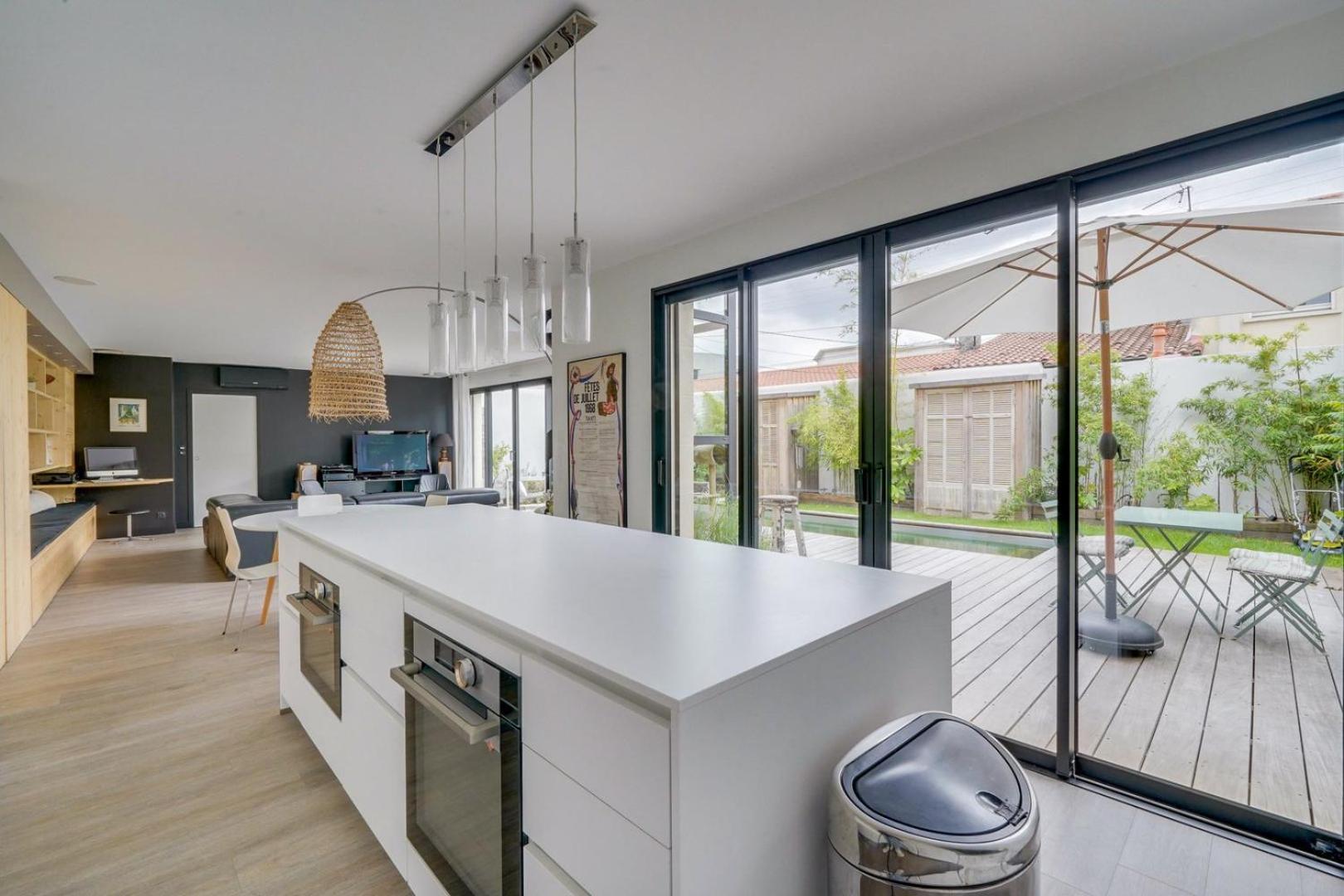 Spacious Bordeaux Family Home With Swimming Pool Eksteriør billede